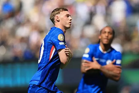 بداية مثيرة.. بالمر يضع تشيلسي في المقدمة أمام باريس سان جيرمان